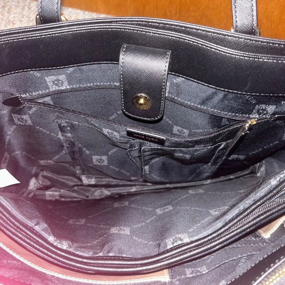 Anne Klein extra large work tote - Picture 5 of 6